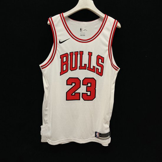 23 Jordan Chicago Bulls jersey white player version